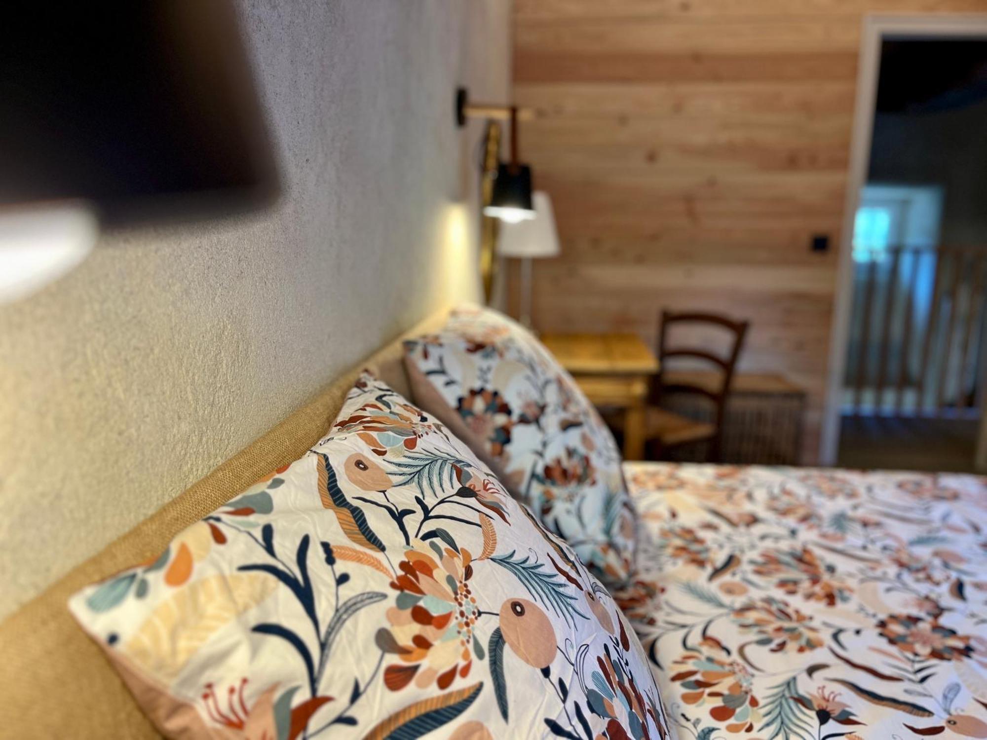 Parenthese En Foret - Lodge Baliveau Le Bez  Exteriör bild
